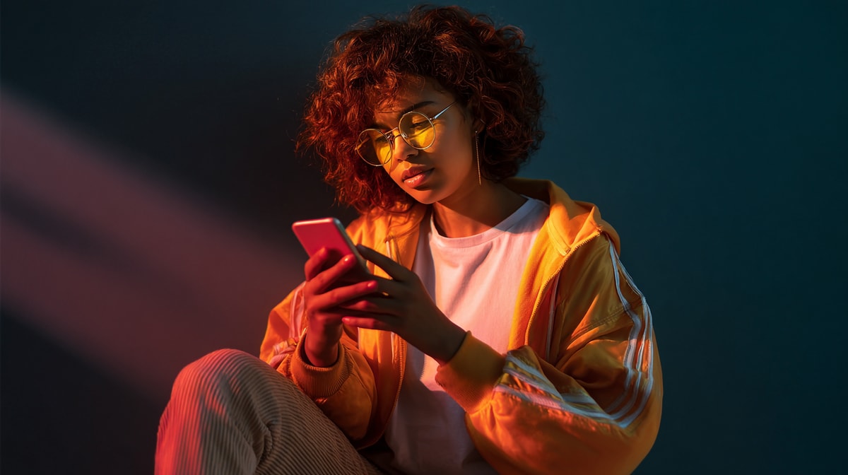 Your Phone Wallpaper Is Affecting Your Mood (Here’s Proof)